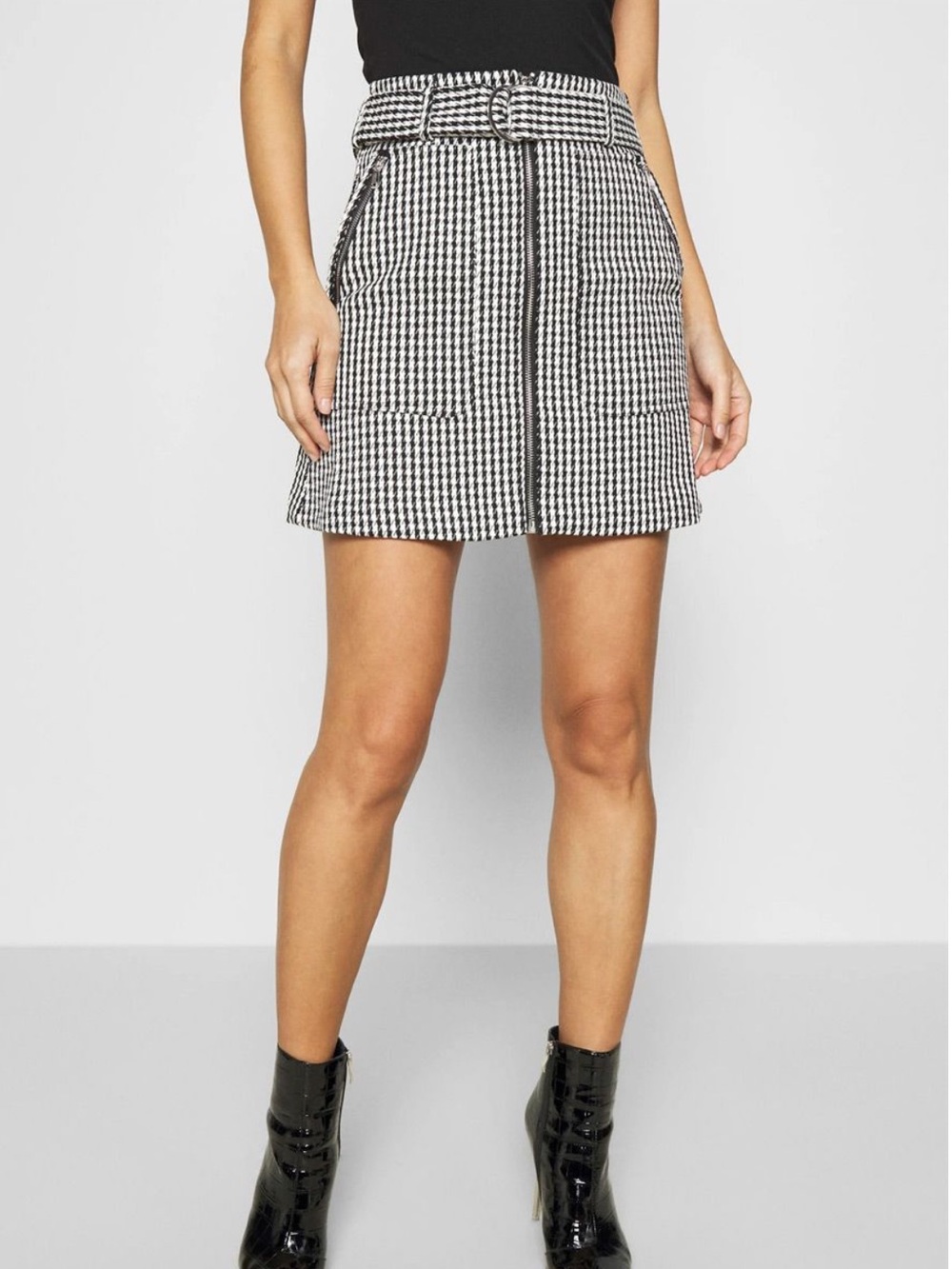 GUESS Black White Houndstooth Belted A-Line Rafa Zip Front Mini Skirt NWOT Sz M